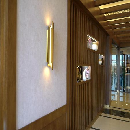 Violet Rose Aprit Hotel เจดดาห์ ภายนอก รูปภาพ