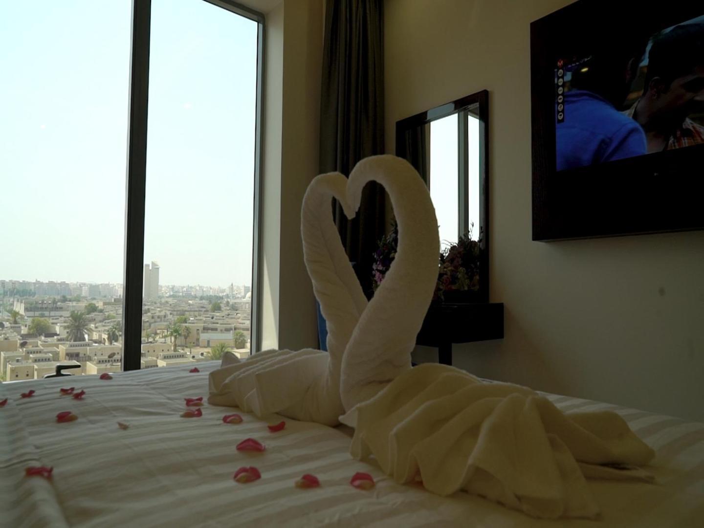 Violet Rose Aprit Hotel เจดดาห์ ภายนอก รูปภาพ