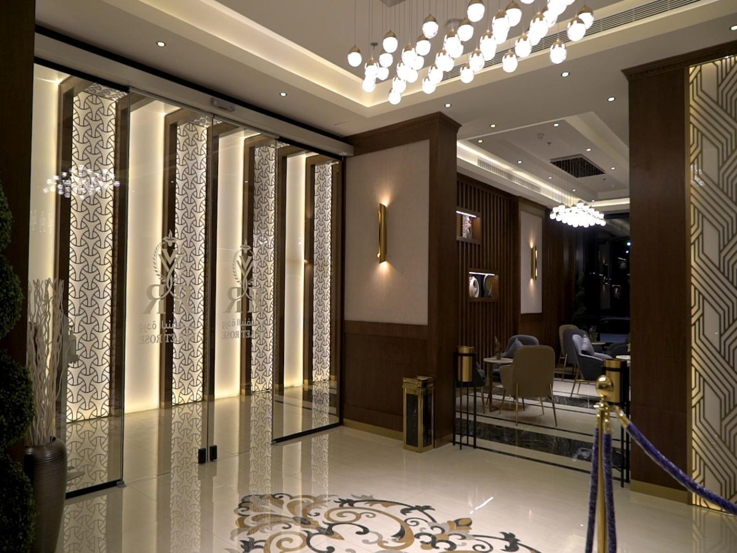Violet Rose Aprit Hotel เจดดาห์ ภายนอก รูปภาพ