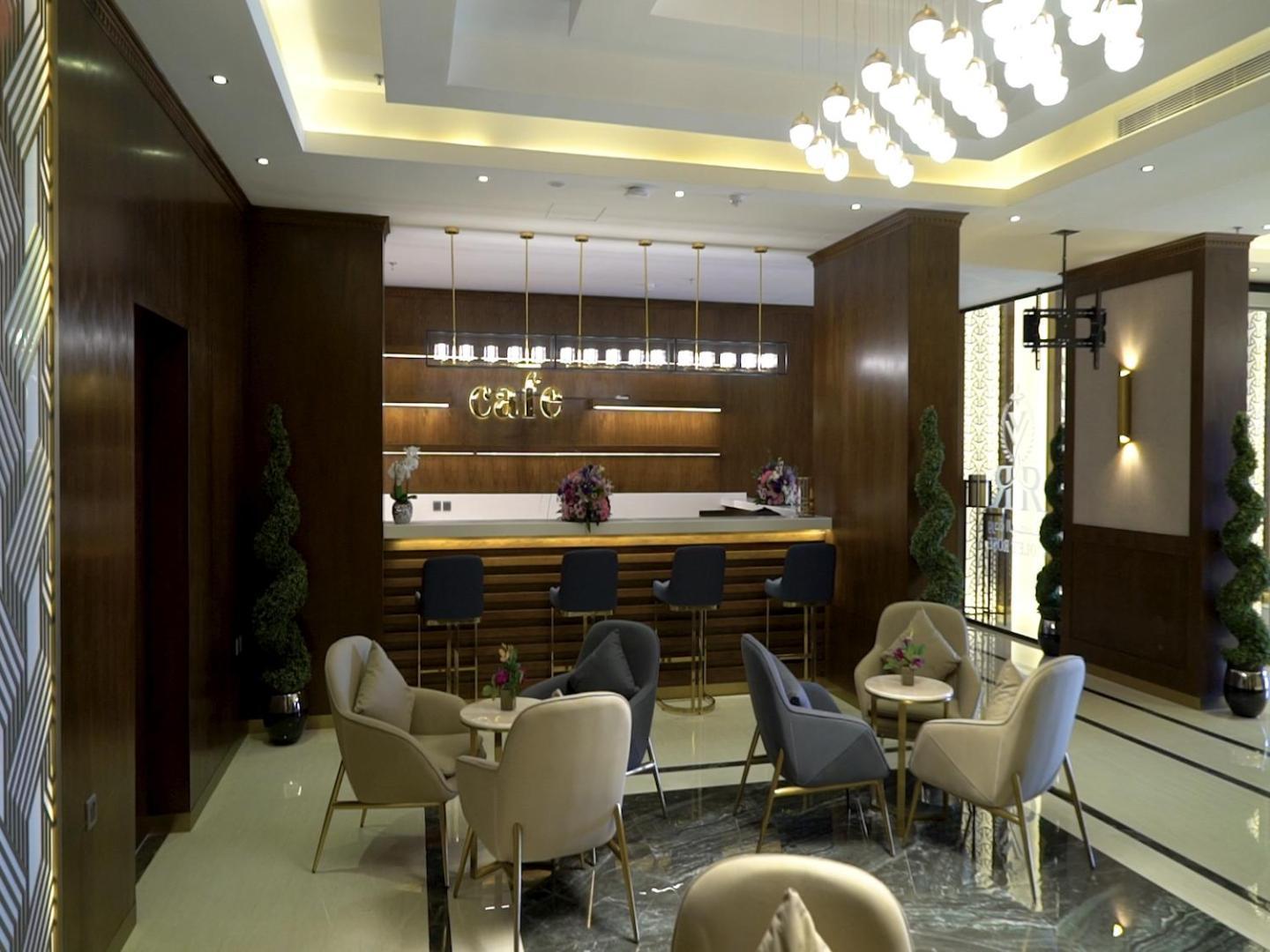 Violet Rose Aprit Hotel เจดดาห์ ภายนอก รูปภาพ
