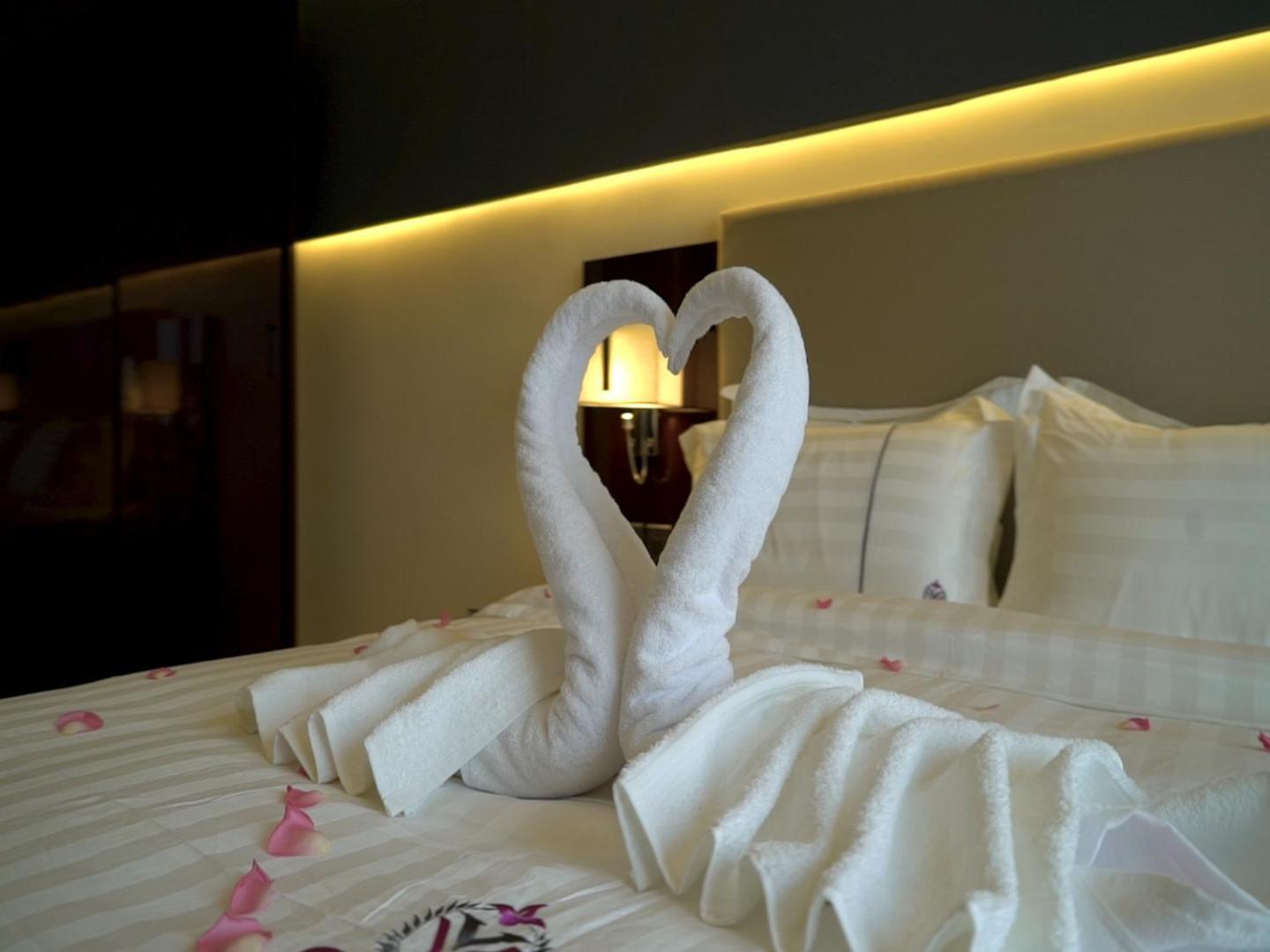 Violet Rose Aprit Hotel เจดดาห์ ภายนอก รูปภาพ
